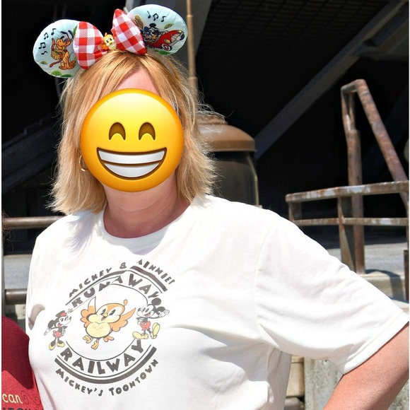 Disney Mickey & Minnie Runaway Railway Graphic T-shirt size XL - Picture 3 of 8